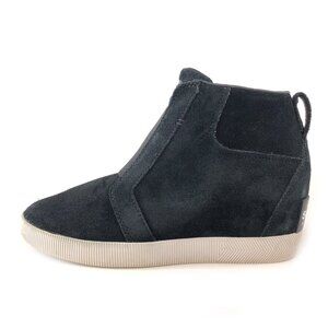 Sorel Out N About Pull on Wedge Ankle Boots 9